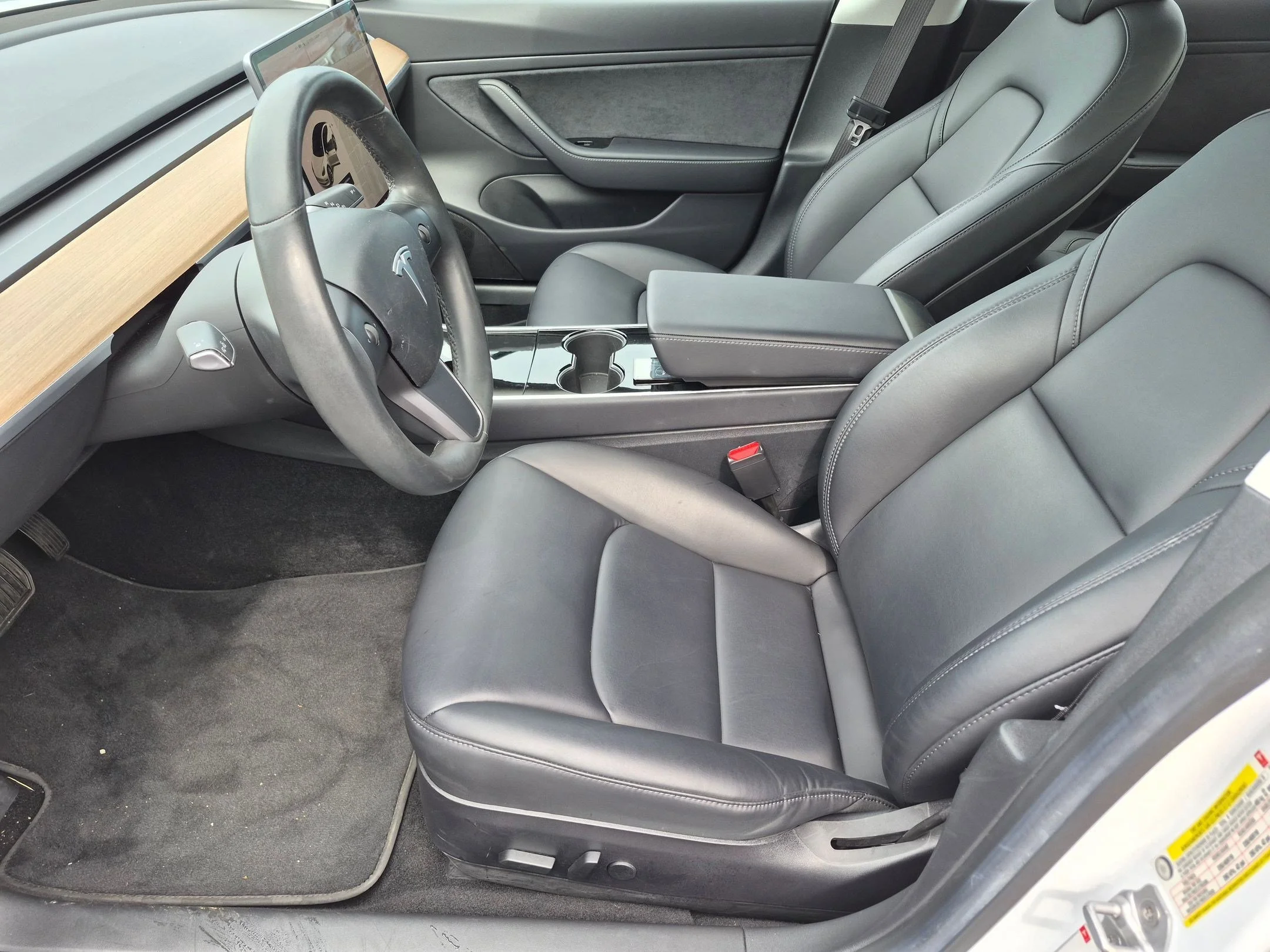 Used 2018 White Tesla Mid Range Battery image 11