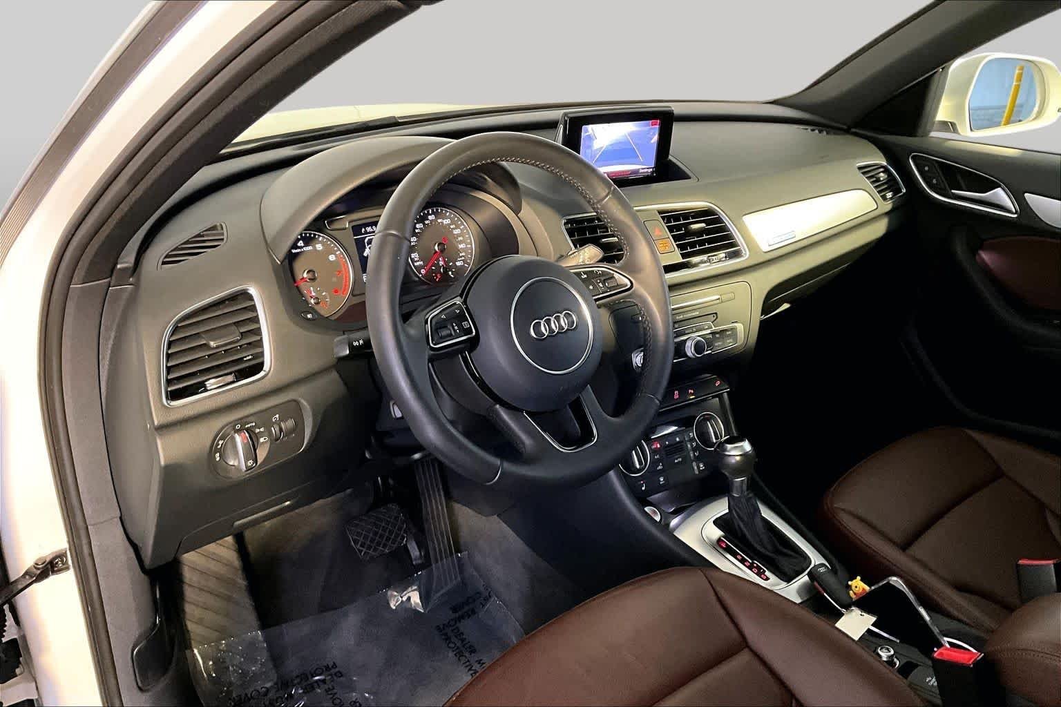 Used 2017 Brilliant Black Audi Premium Plus image 18