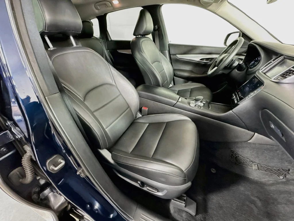 Certified Used 2020 Blue INFINITI LUXE image 36