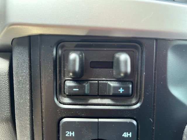 Used 2024 Silver Ford XL image 28