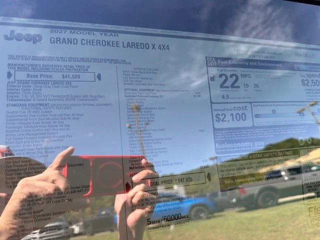 New 2027 Sting-Gray Clear-Coat Paint Jeep Laredo X image 28
