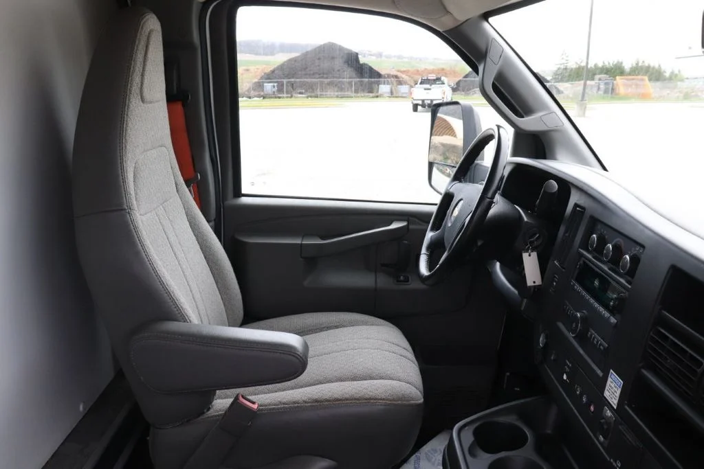 Used 2022 Summit White Chevrolet Work Van image 10