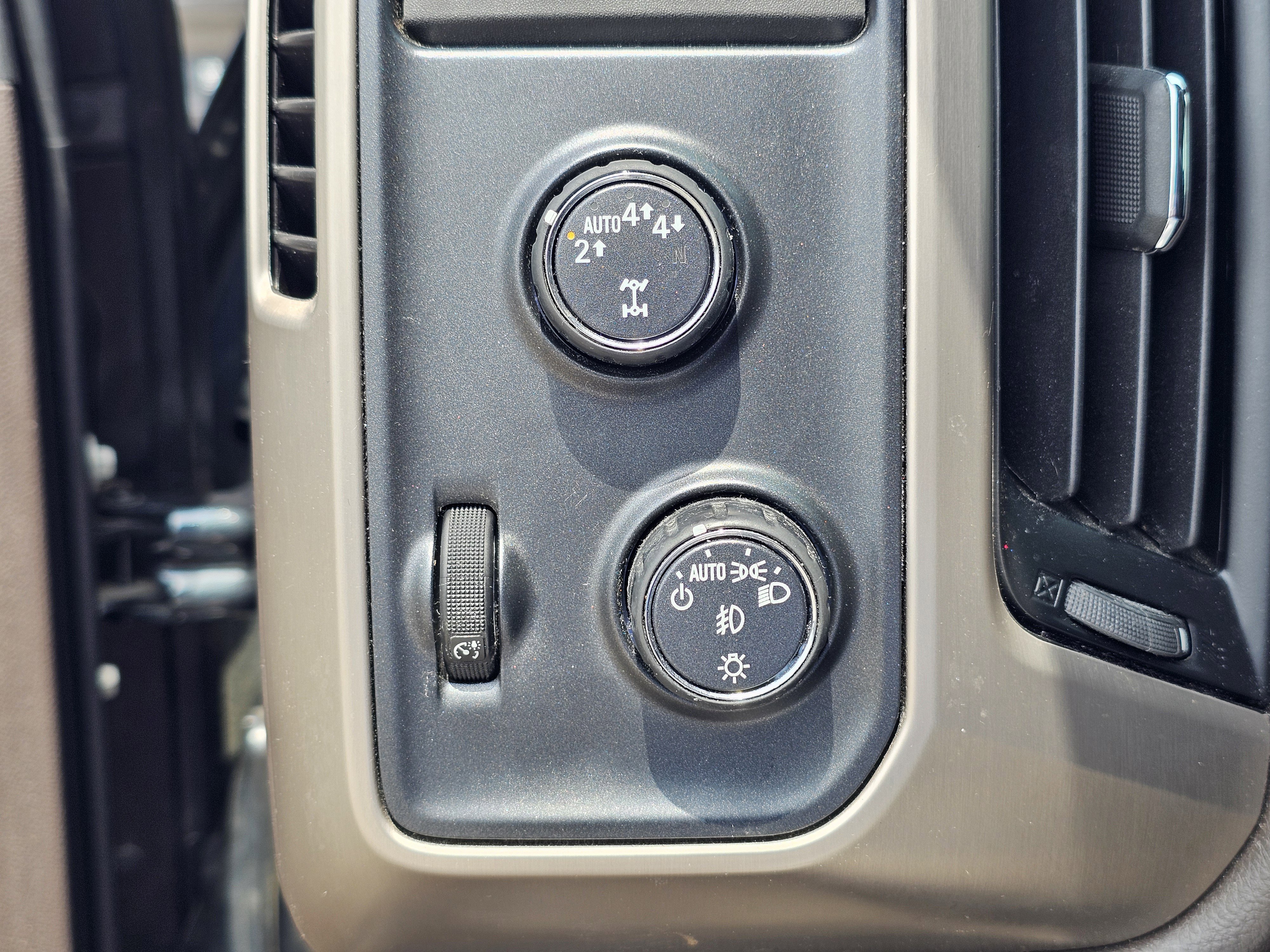 Used 2018 Dark Slate Metallic GMC Denali image 18