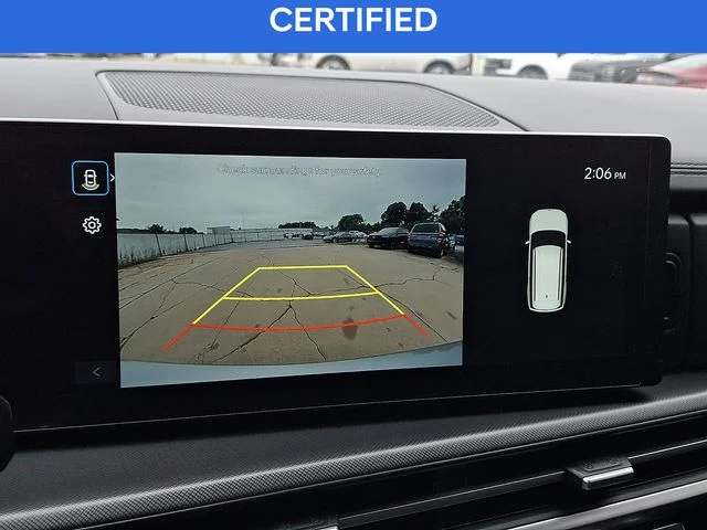 Used 2024 Silver Hyundai SE image 24