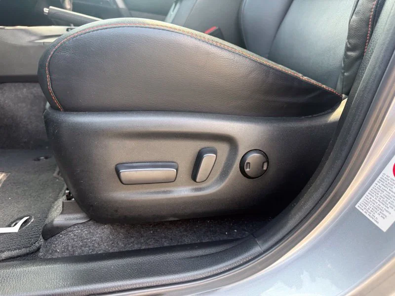 Used 2016 Silver Toyota SE image 5