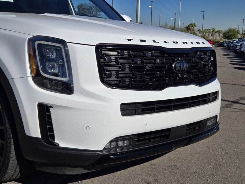 Used 2021 White Pearl KIA SX AWD image 8