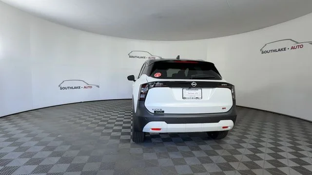 New 2026 Aspen White TriCoat / Super Black Two-tone Nissan SR image 7
