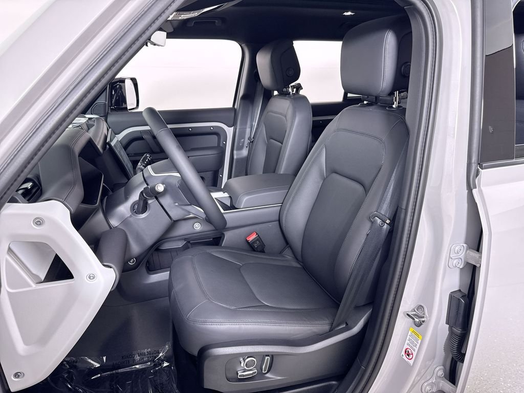 New 2026 BORASCO GRY MET Land Rover X-Dynamic SE image 11