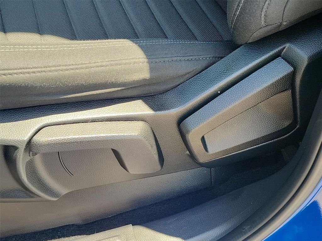 Used 2020 Blue Ford XL image 37