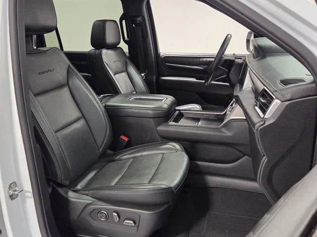 Used 2024 White GMC Denali image 17