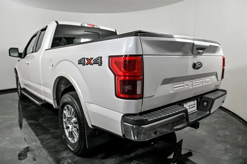Used 2018 White Platinum Metallic Tri-Coat Ford Lariat image 7