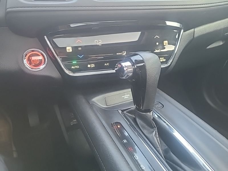 Used 2022  Honda EX image 16