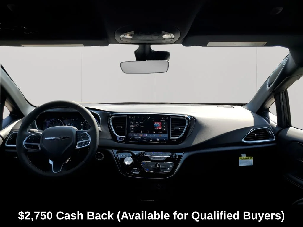 2026 Chrysler Voyager LX - Photo 25