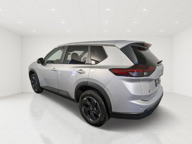 Used 2024 Silver Nissan SV image 4
