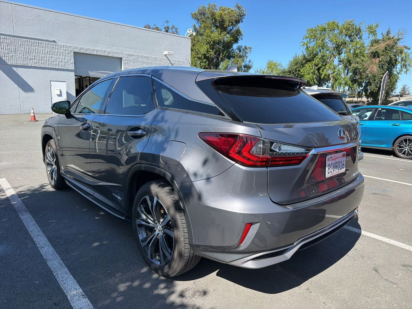 Used 2019 Nebula Gray Pearl Lexus 450h image 4