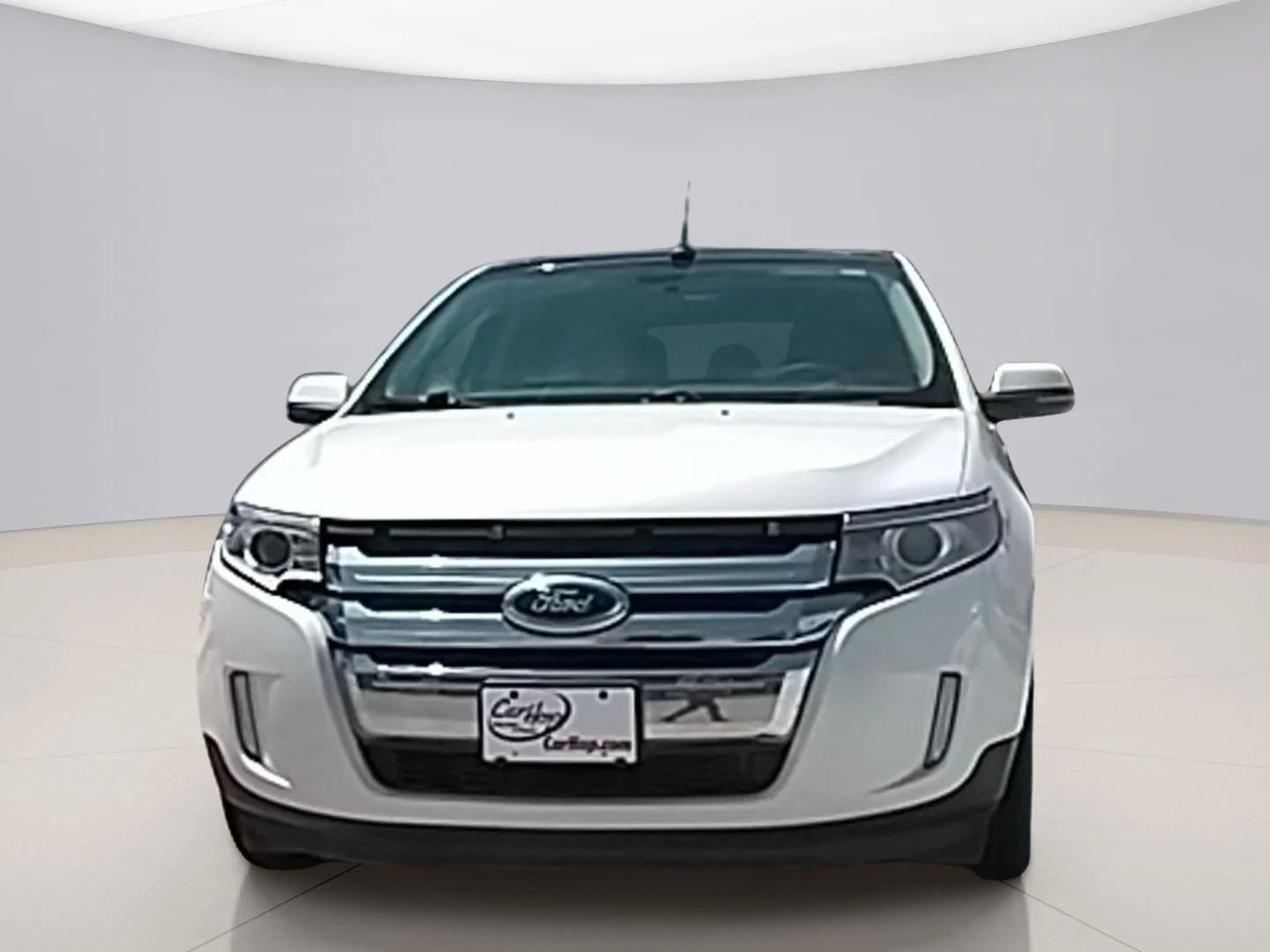 Used 2012 White Ford LIMITED image 2