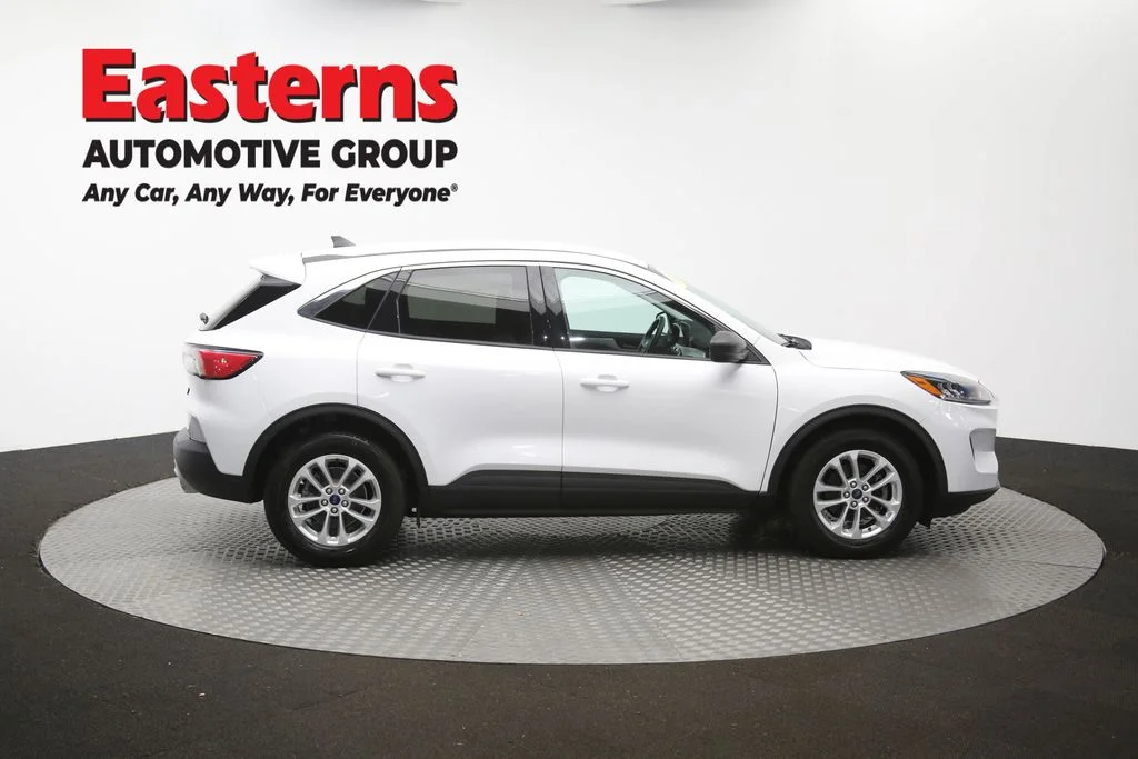 Used 2022 White Ford SE image 44