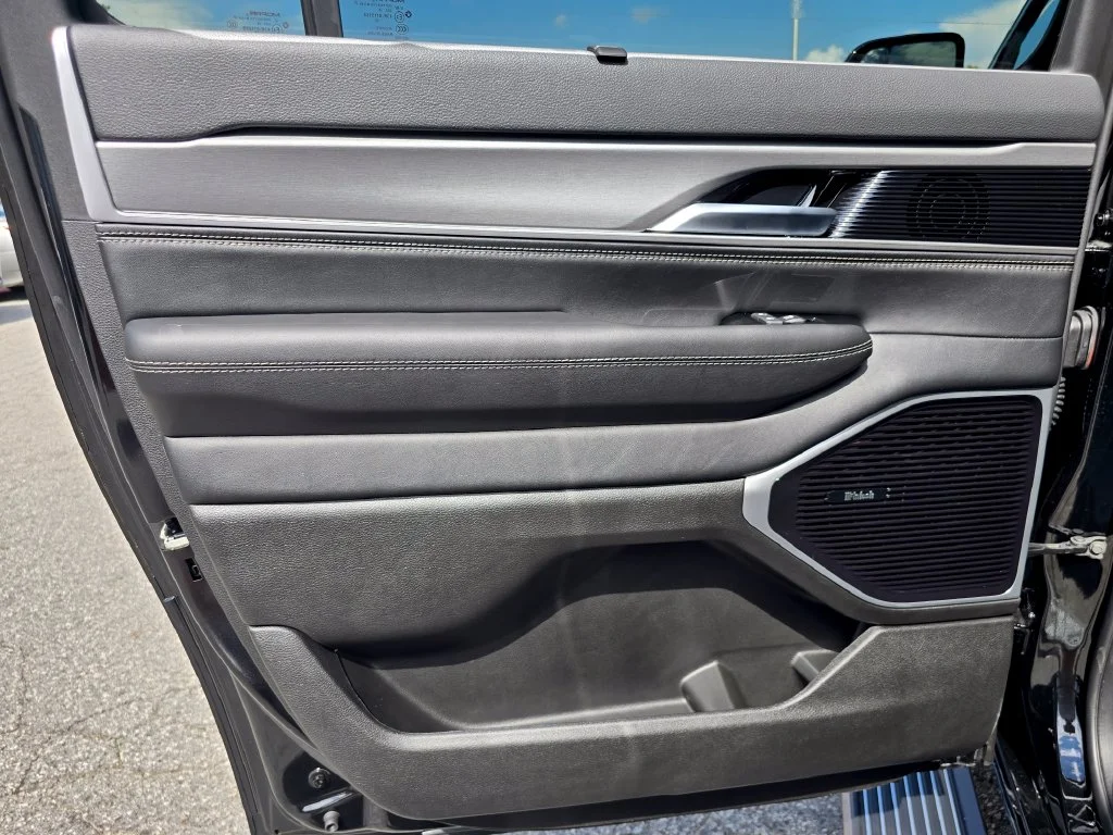 New 2026 Black Jeep Limited Reserve image 37