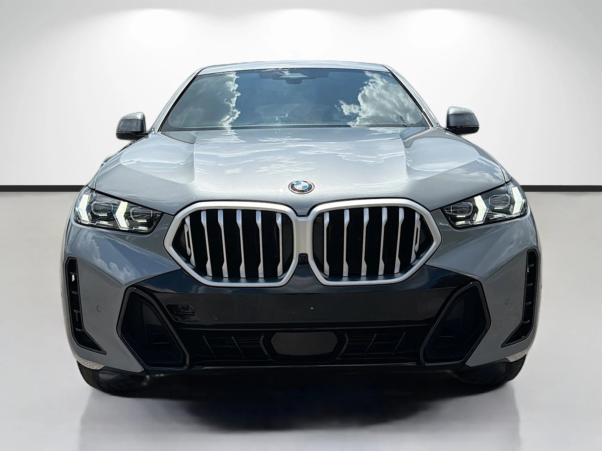 Used 2025 Dravit Gray Metallic BMW xDrive40i image 8
