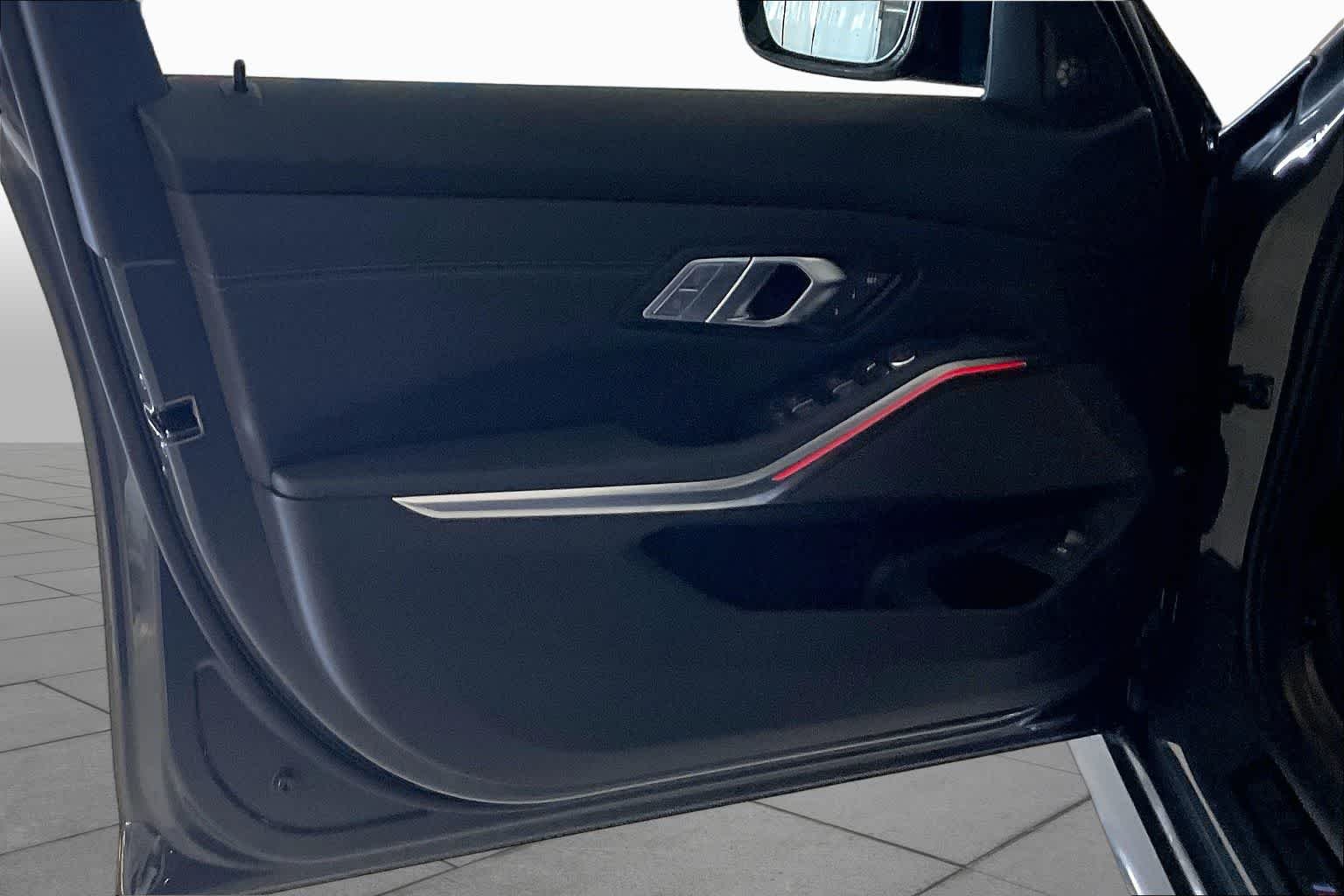 New 2026 Dravit Grey Metallic BMW 330i image 10