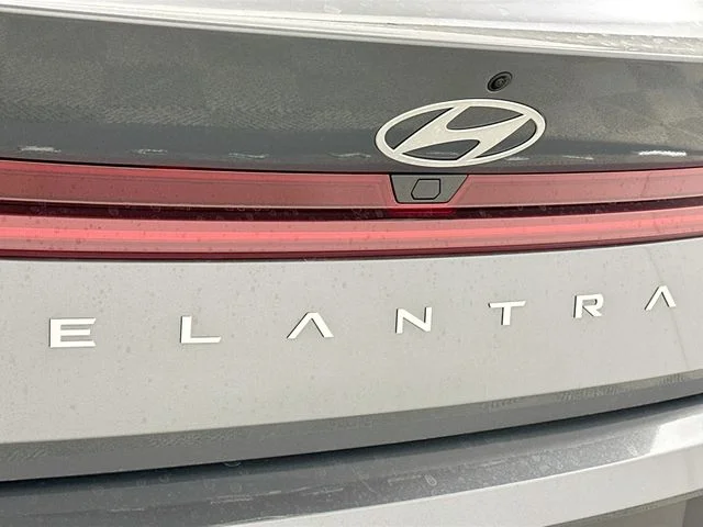 New 2026 Hyundai ELANTRA HYBRID Blue