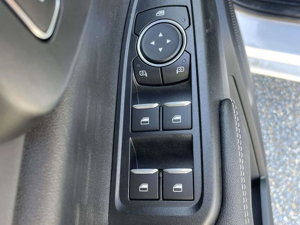 New 2026 Oxford White Ford XLT image 16