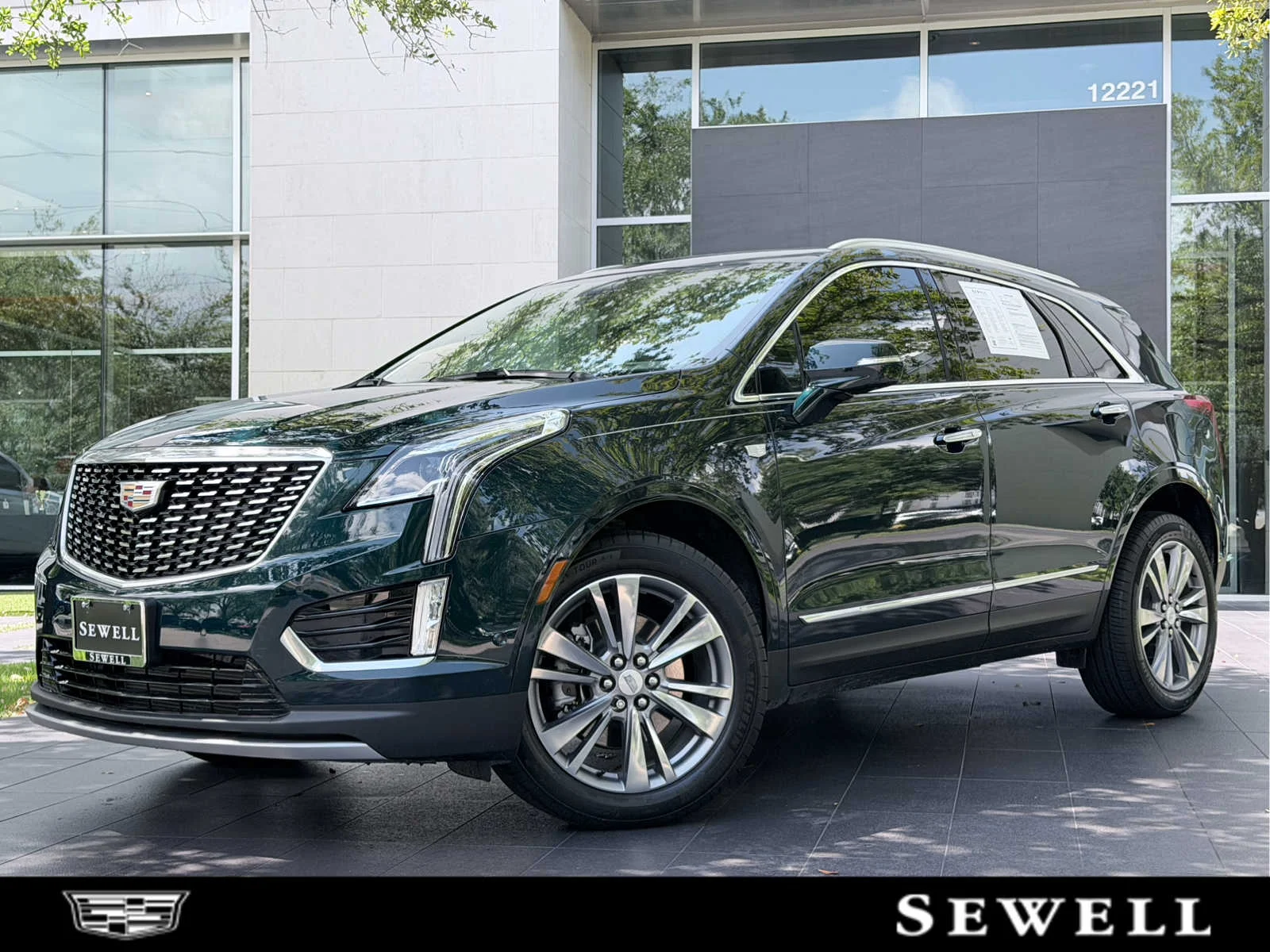 2025 Cadillac XT5 FWD Premium Luxury's photo