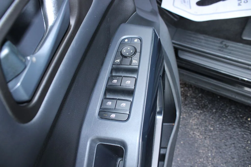Used 2024 Super Black Nissan SV image 28