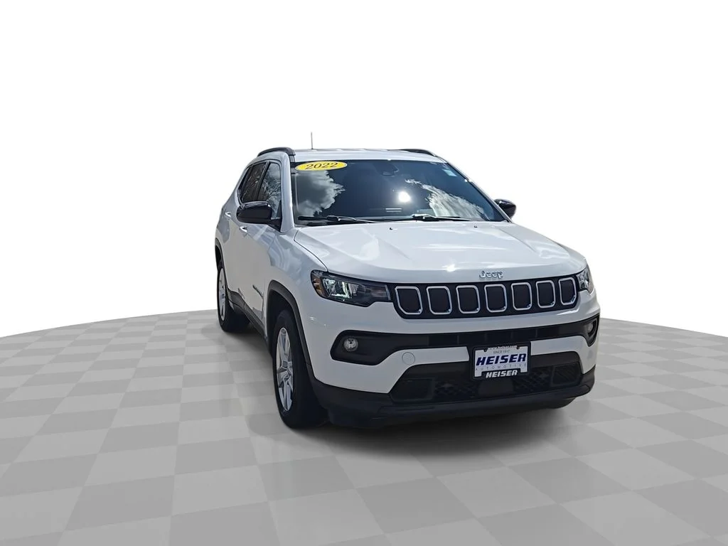 Certified Used 2022 White Jeep Latitude image 3