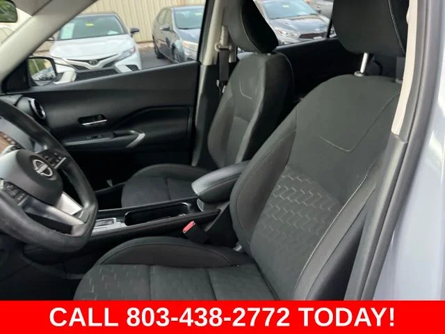 Used 2024 Gray Nissan SV image 8