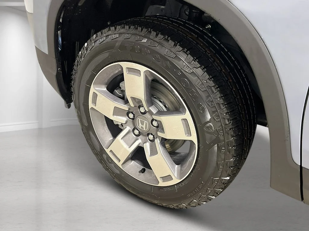 New 2026 Sonic Gray Pearl Honda RTL image 13