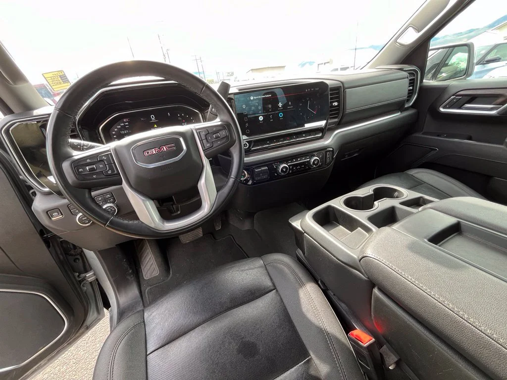 Used 2025 Sterling Metallic GMC SLT image 10