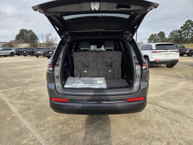 New 2025 Baltic Gray Metallic Clear-Coat Exterior Paint Jeep Altitude X image 5
