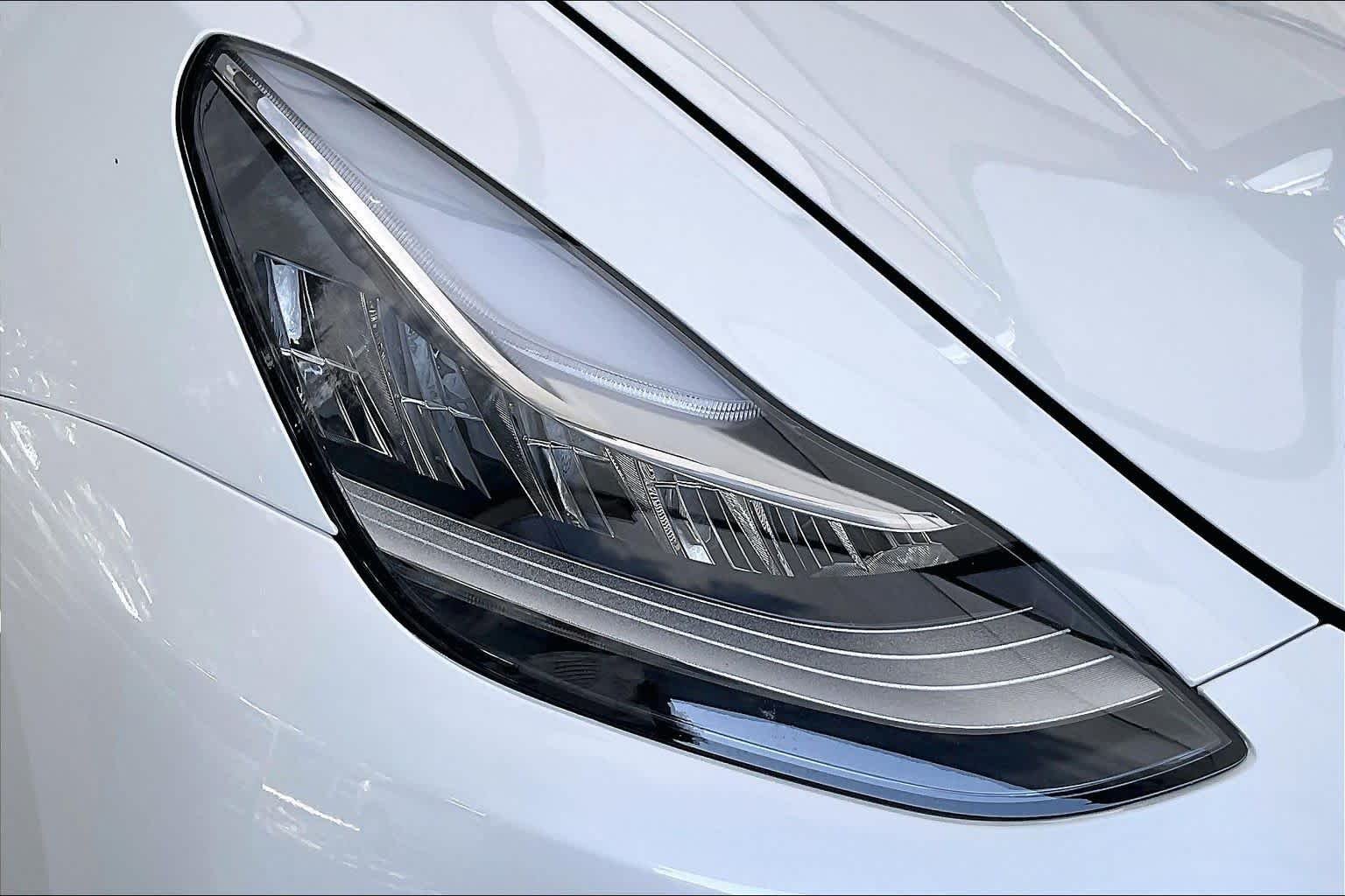 Used 2023 Pearl White Multi-Coat Tesla  image 26