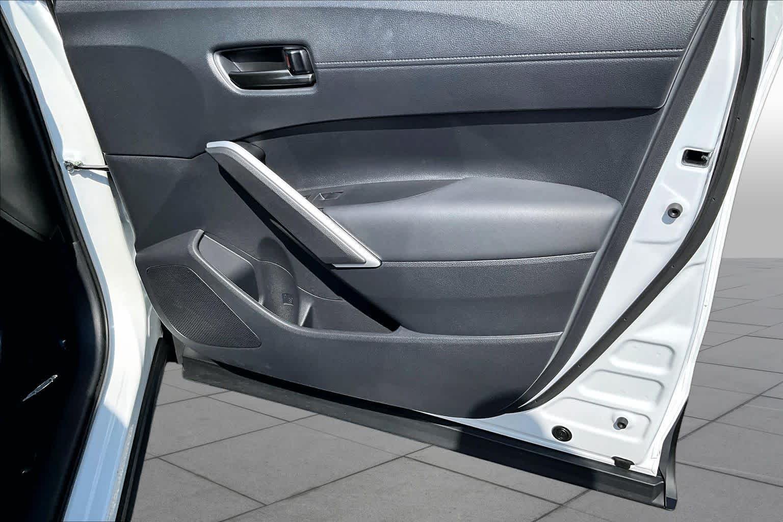 Used 2026 Wind Chill Pearl Toyota LE image 22