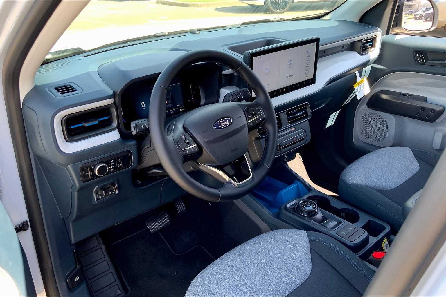 2025 Ford Maverick XLT - Photo 8