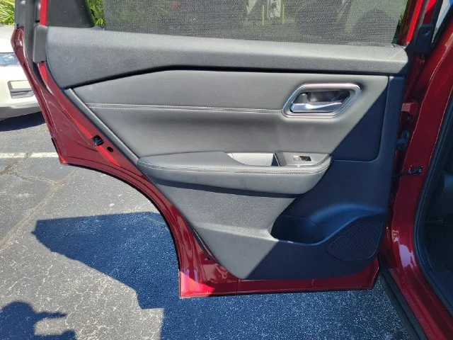 Used 2025 Red Nissan Platinum image 15