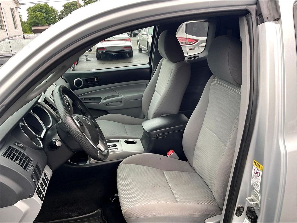 Used 2012 Silver Toyota Base image 10