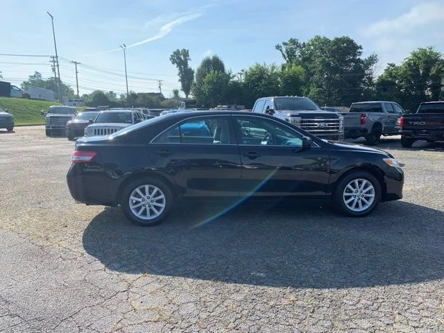 Used 2010 Black Toyota XLE image 10
