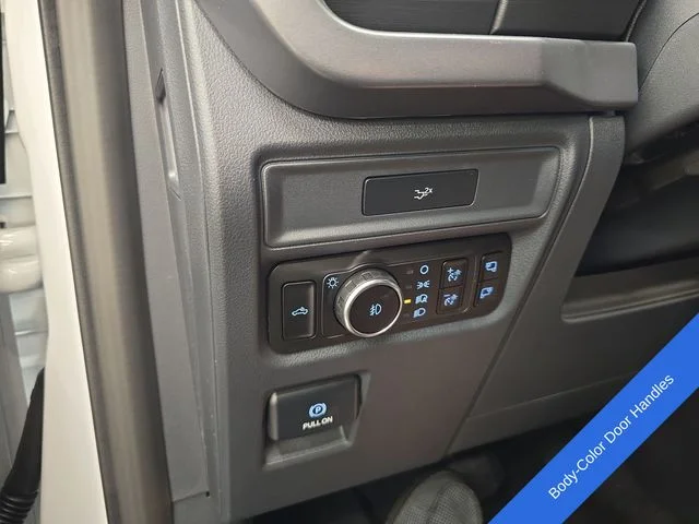 New 2026 Oxford White Ford XLT image 40