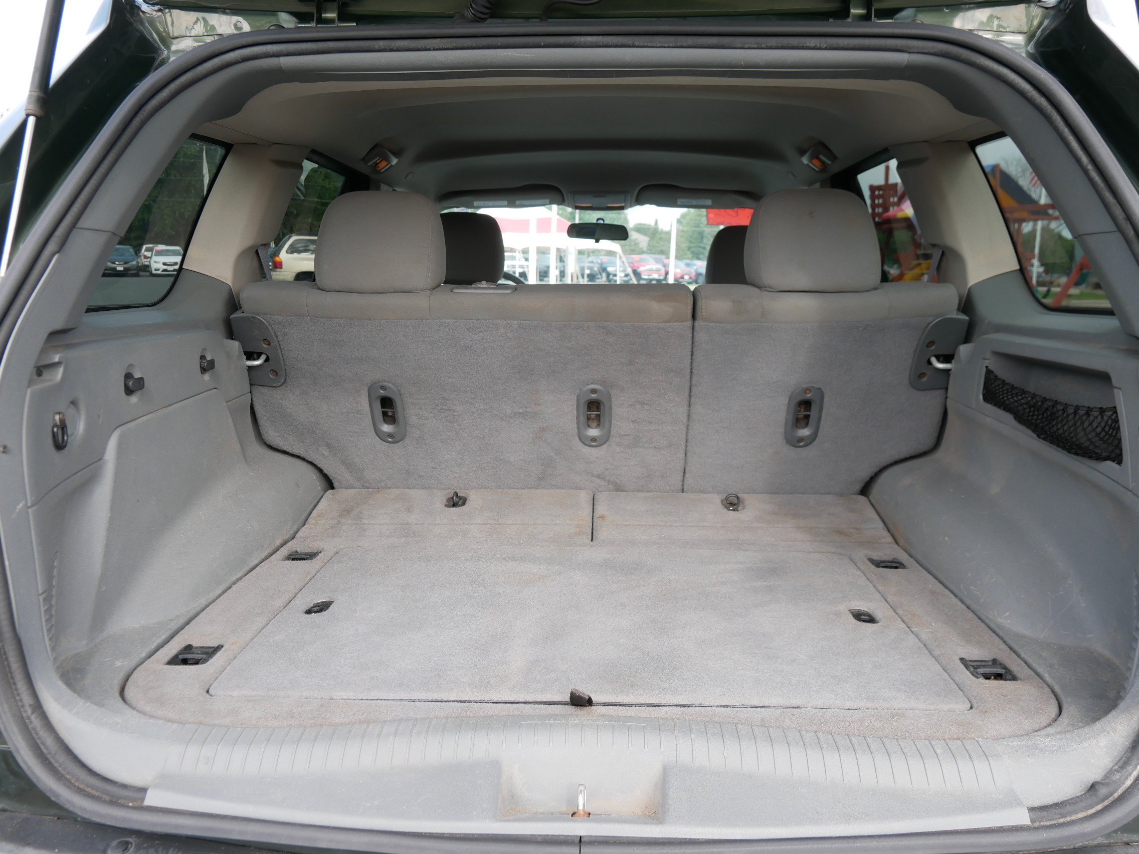 Used 2007 Jeep Green Metallic Jeep Laredo image 12