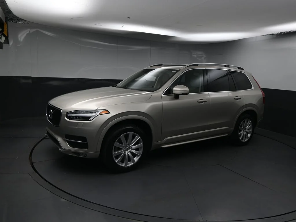 2016 Volvo XC90 Momentum