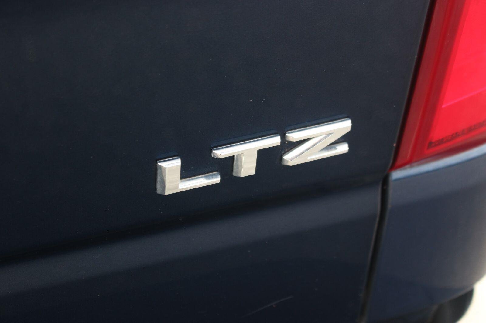 Used 2022 Northsky Blue Metallic Chevrolet LTZ image 12