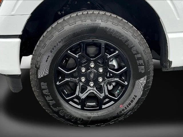 New 2026 Oxford White Ford XLT image 54