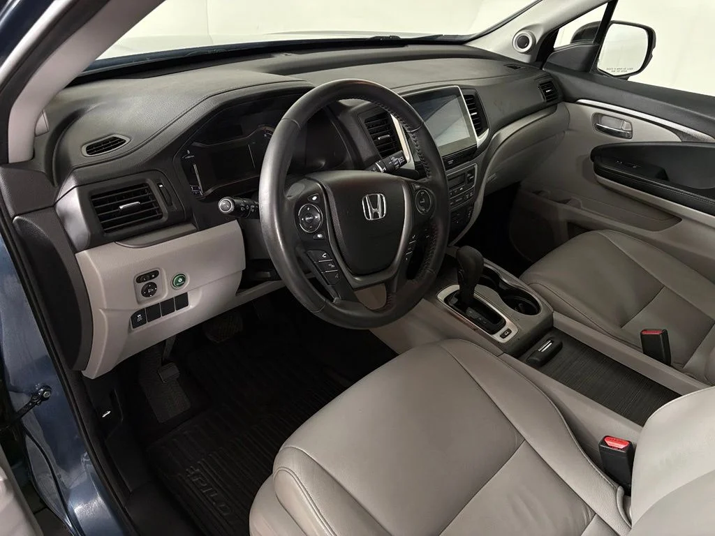 Used 2016  Honda EX-L image 16