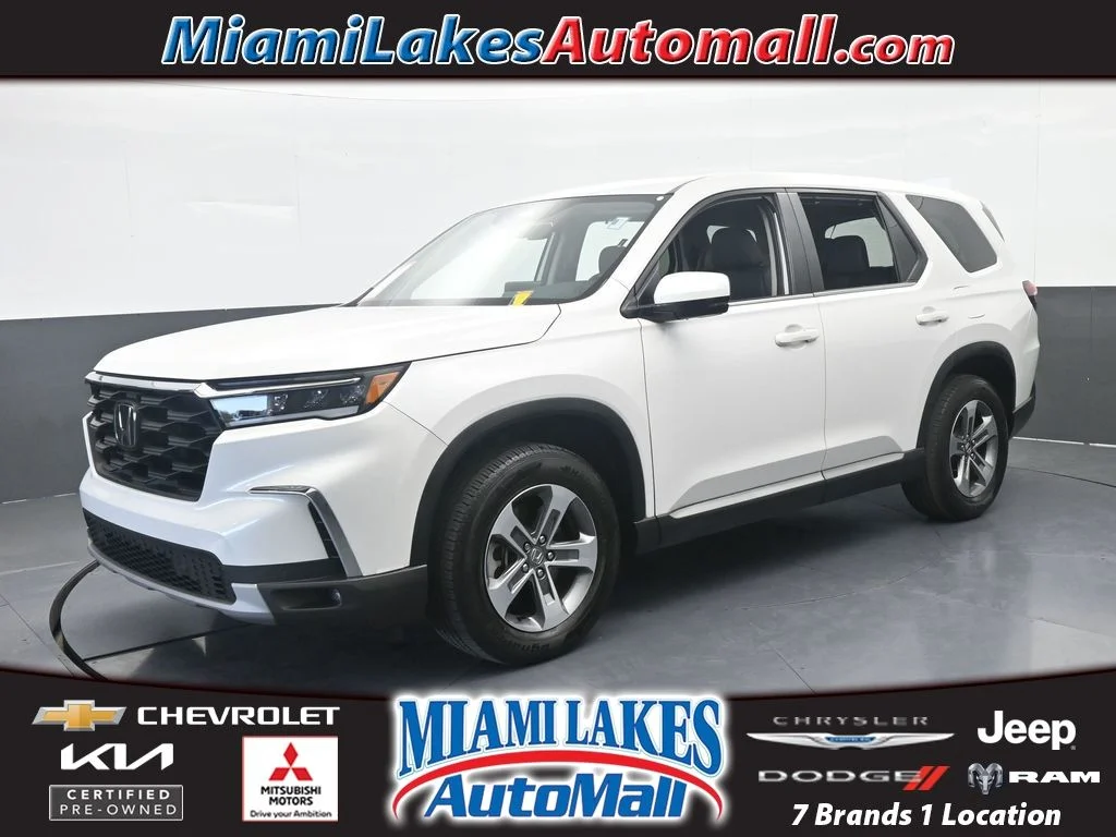 Used 2025 White Honda EX-L image 1