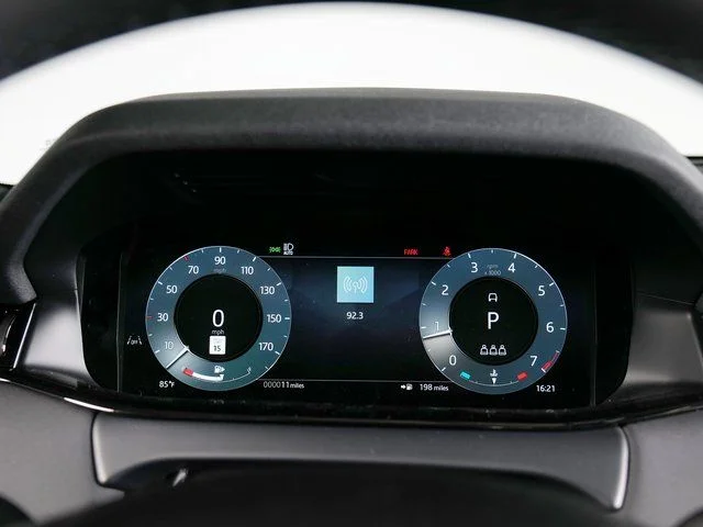 New 2026 Fuji White Land Rover S image 17