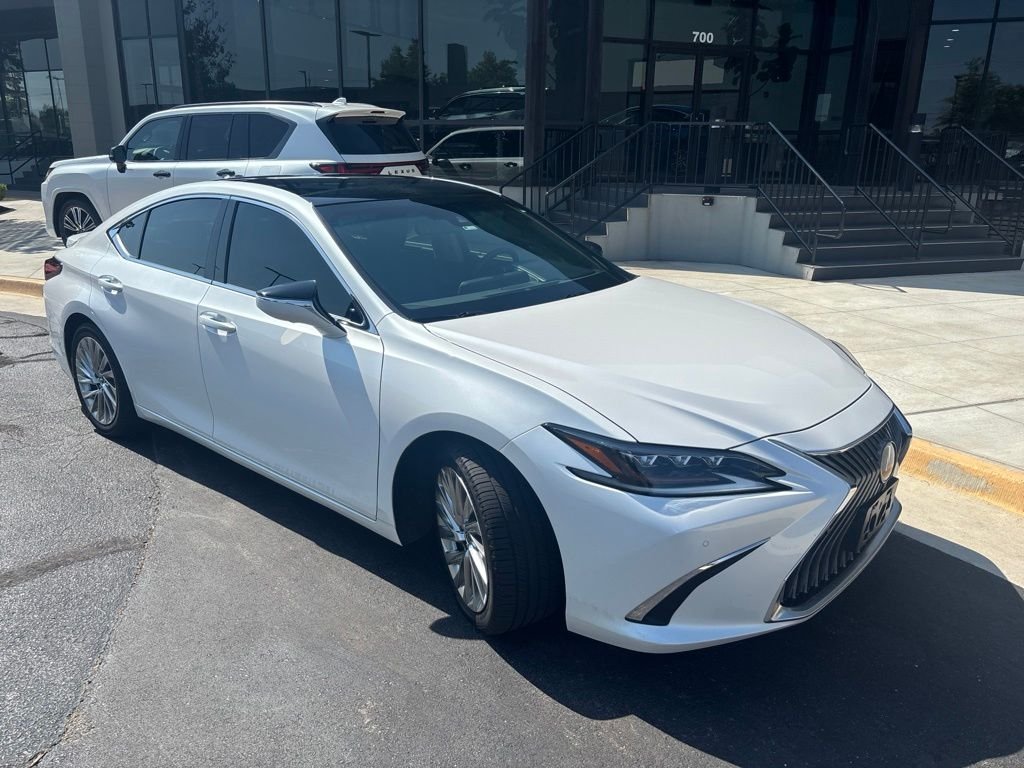 Used 2021 White Lexus 350 Luxury image 2