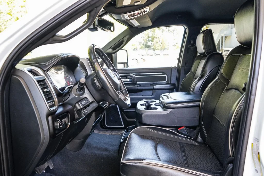 Used 2023 White Ram Laramie image 16