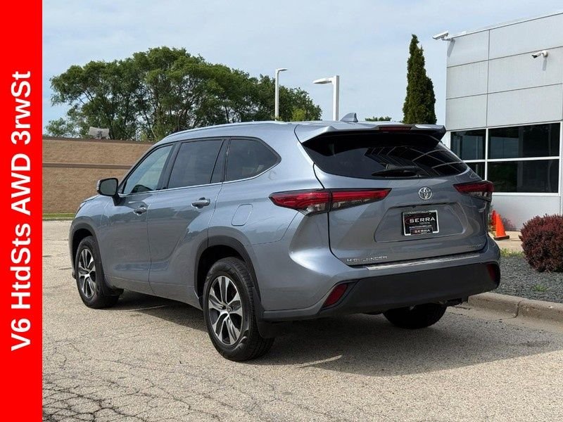 Used 2020 Moon Dust Toyota XLE image 5